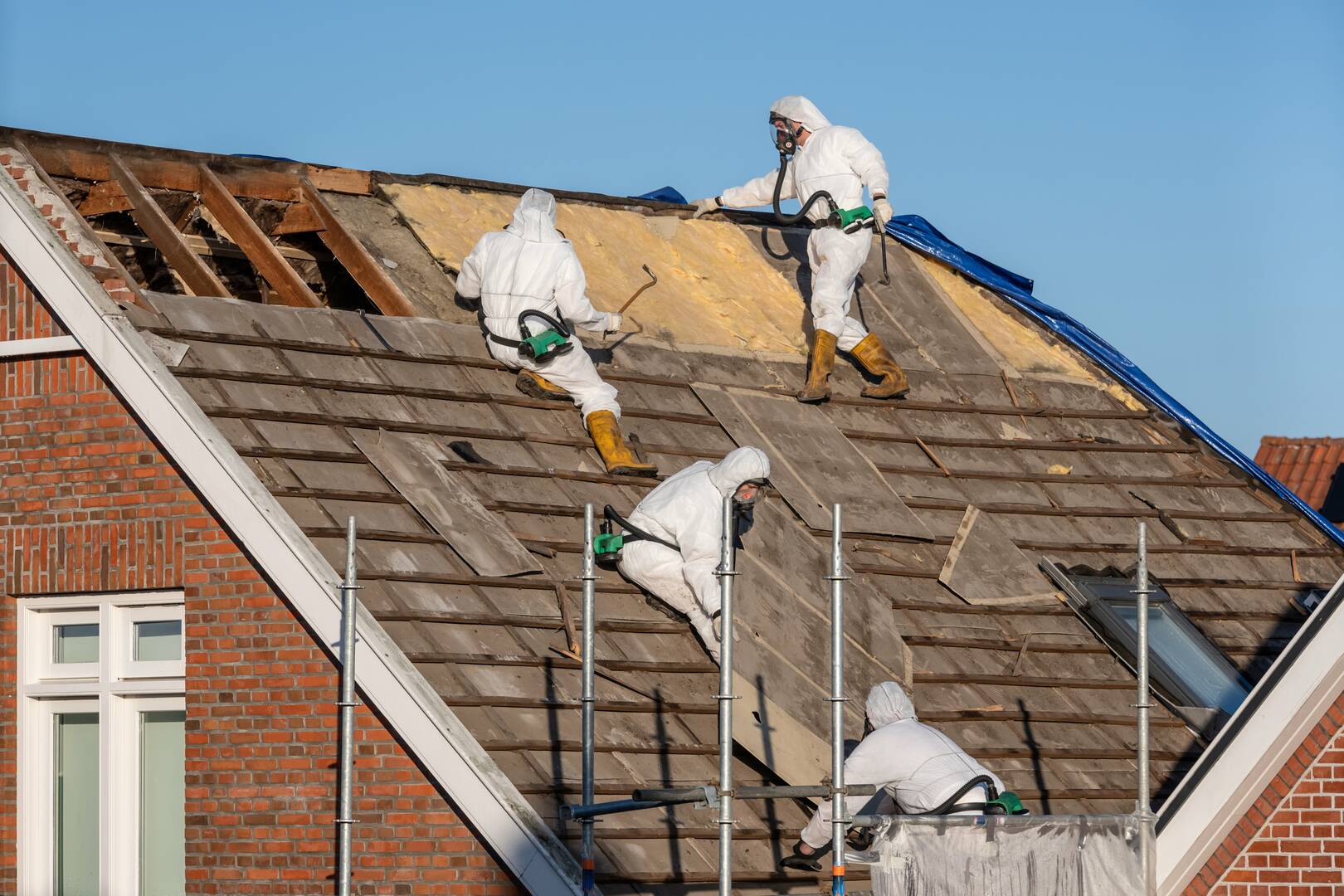 TJ PLATINUM ROOFING LLC